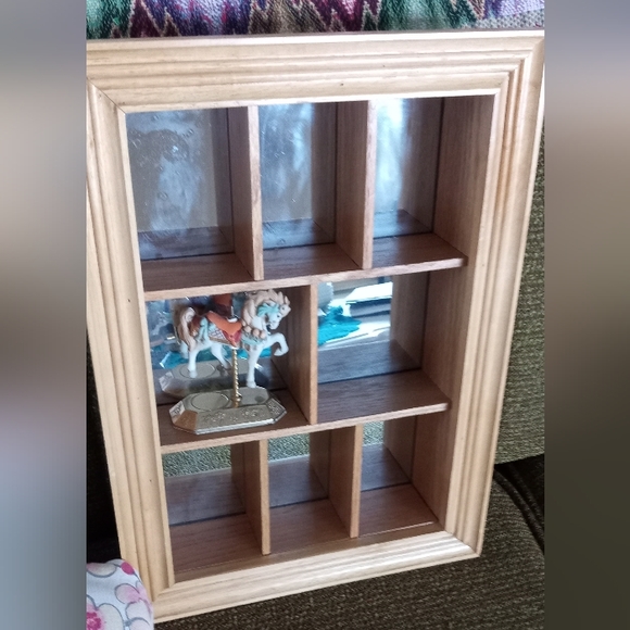 Beautiful Wall hanging picture frame - Picture 2 of 3